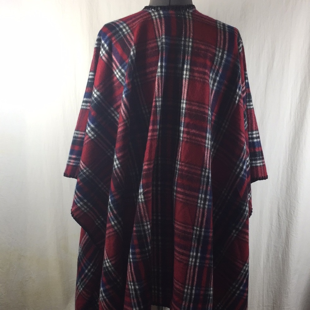 Woolrich Plaid One Size Fit All Poncho - Picture 5 of 8